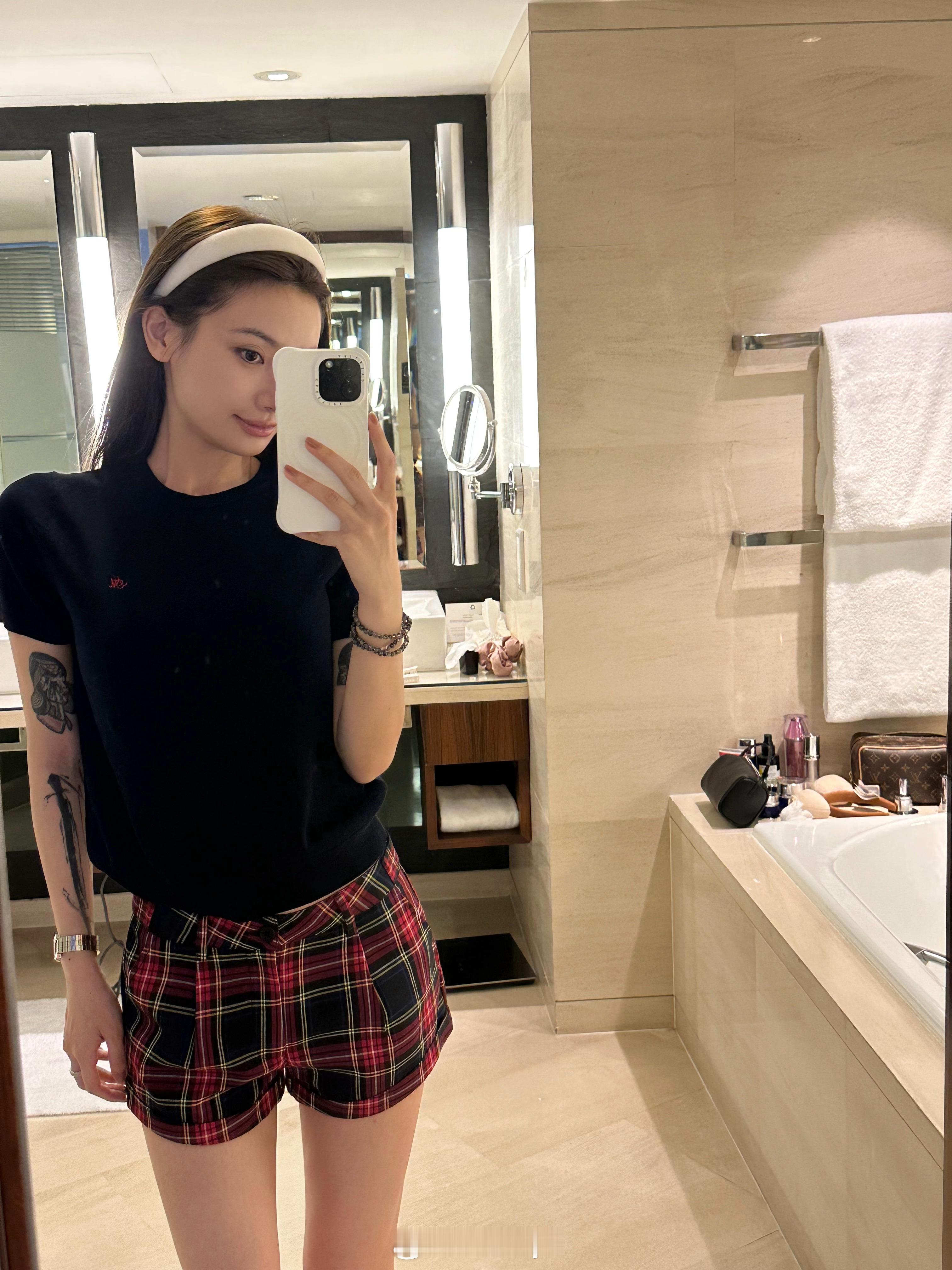 来自纽约上东区的女孩👱🏻‍♀️💼 ​​​