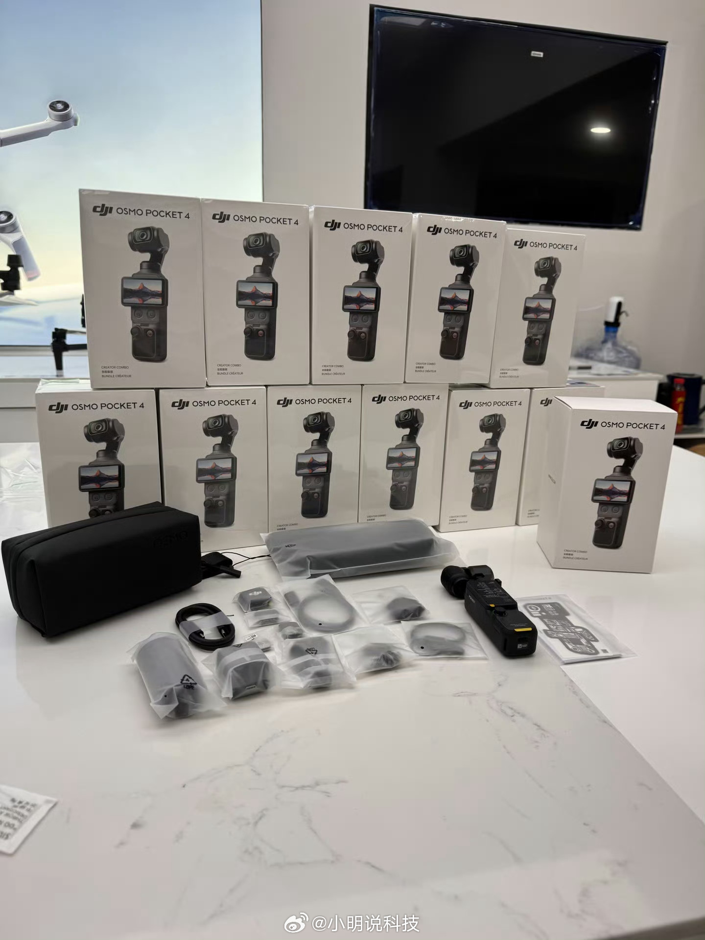 大疆Pocket 4已经到门店了，看样子快要发布了！好像没看到双摄版的Pocke