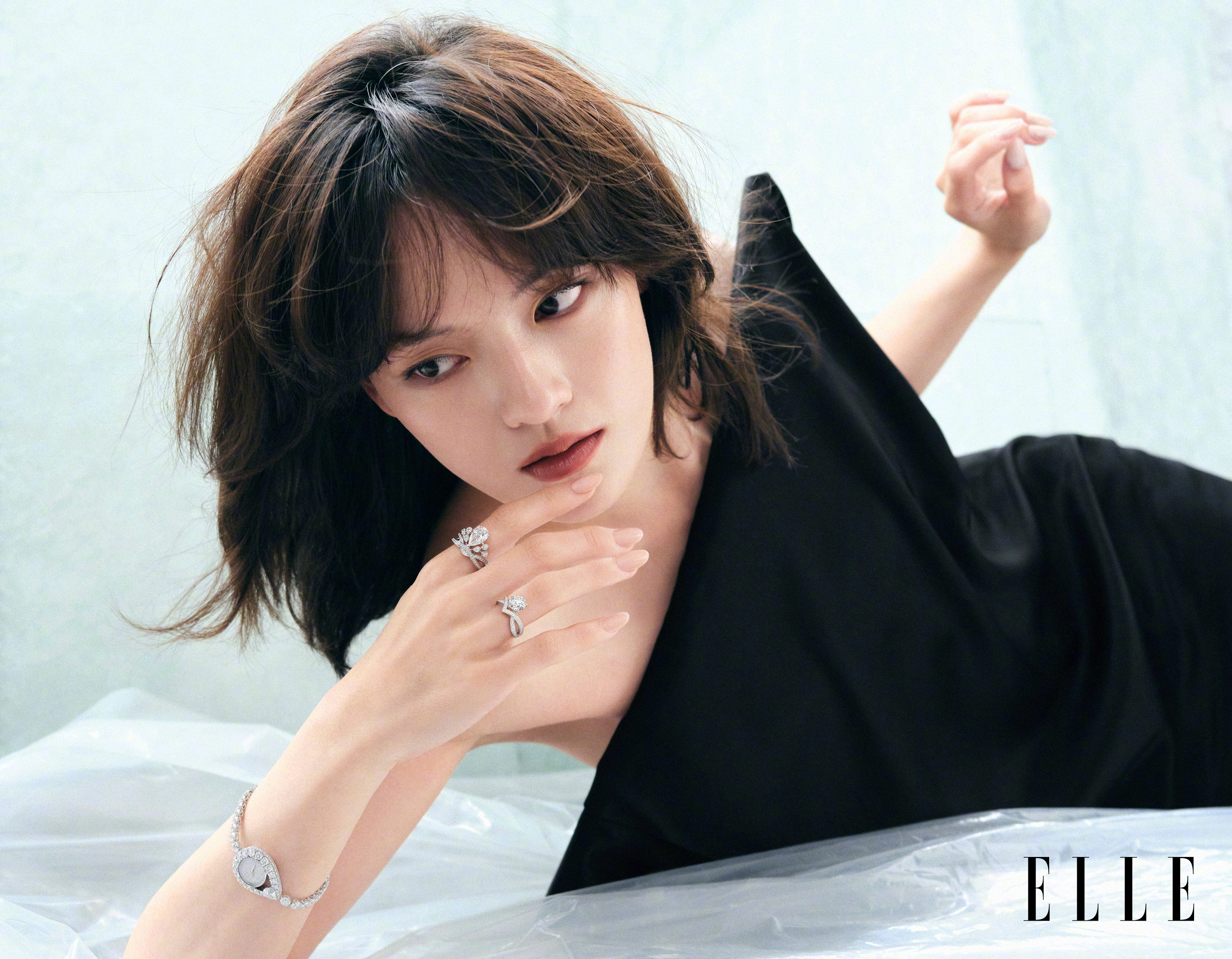 美丽～文淇出镜 ELLE 八月新刊！二登 ELLE ，Gucci & CHAUM