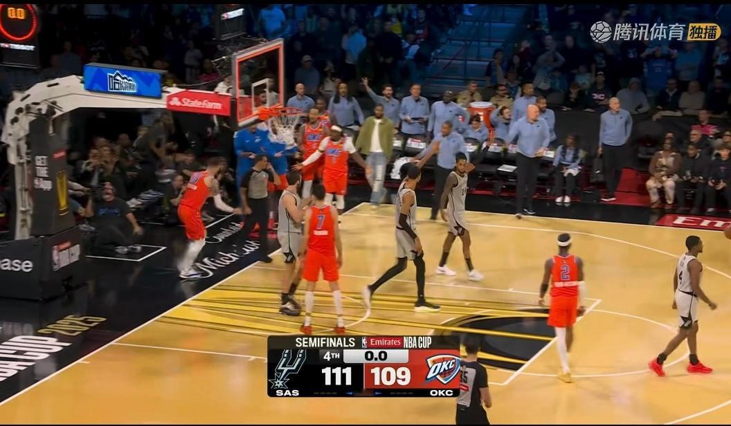 马刺险胜雷霆 马刺111:109战胜雷霆！终结了雷霆的16连胜！有想看全场回放的