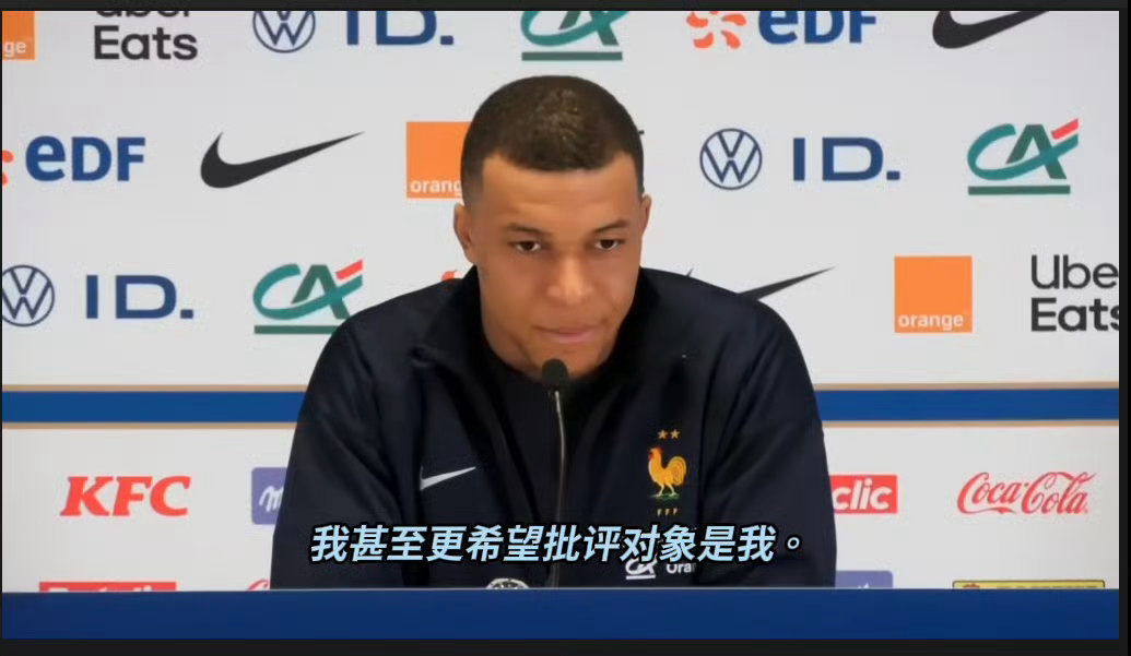 他好像从来没变过 