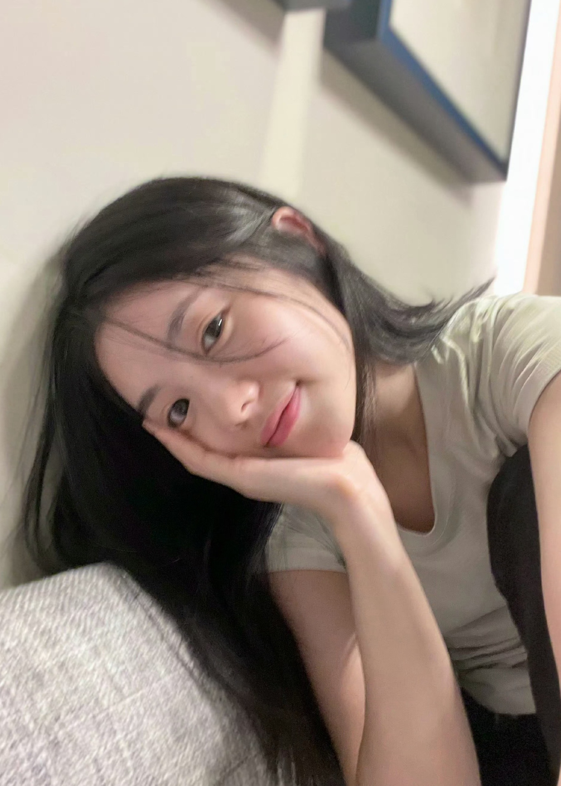 刘浩存🩵刘浩存美顺与长生 你說話時 空氣裡 有薄荷在融化