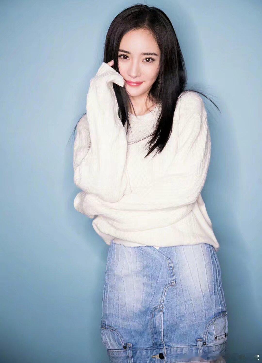 杨幂  🦊杨幂小野和子全球品牌代言人 每个人的人生只有一次，我想尽量的消减未来