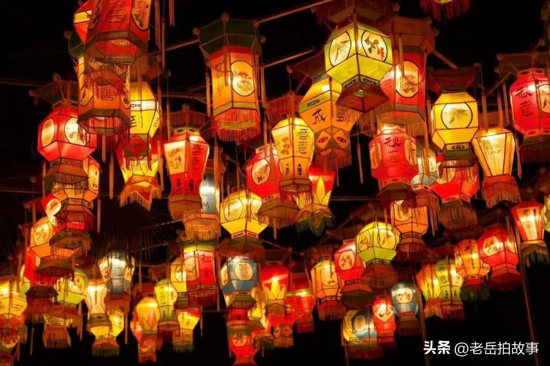 春节回家，在外面上了一年中专的亲戚家男孩儿带回来了一个如花似玉的女朋友，高兴的一