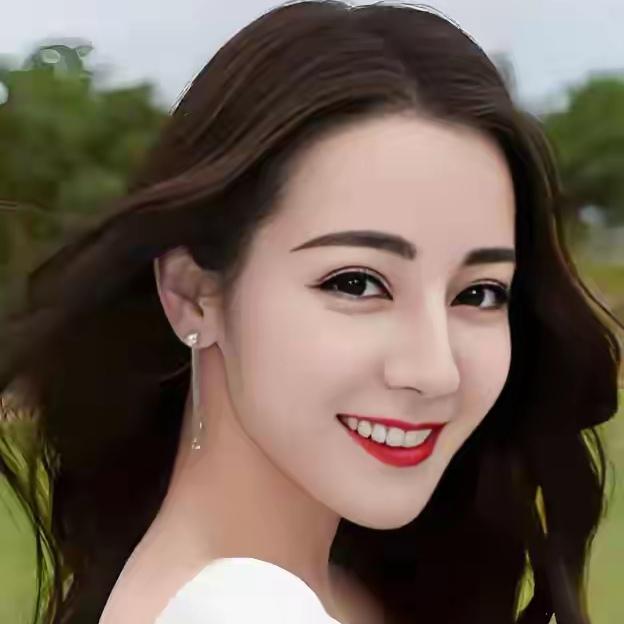 去新疆喀什古城那次，我彻底被一位维吾尔族姑娘的美“拿捏”了！她深邃的眼眸似藏着无