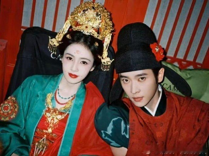 白鹿丞磊cha了Sweetiegirl手势舞 你好星期六 近距离同框互动氛围感拉