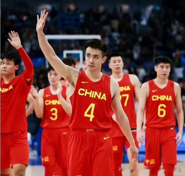 中国男篮热身赛91‑81击败澳洲青年队，整体状态回暖，客观评价山东高诗岩发挥
中