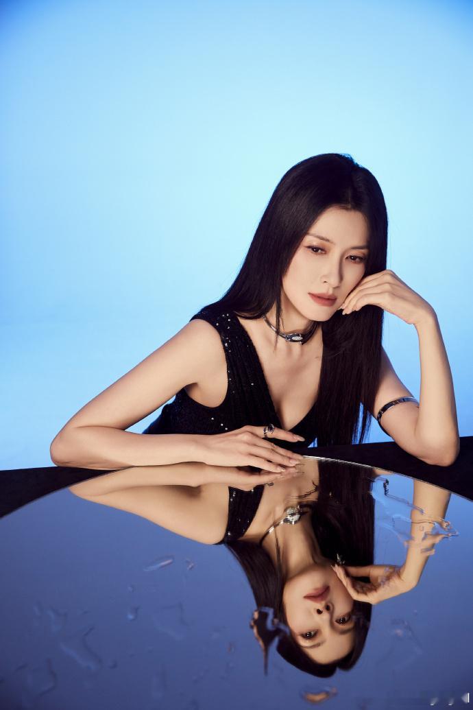 徐洁儿爱自己人之常情徐洁儿用舞台讲述故事 舞台之上，尽显人生智慧 