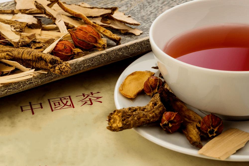 频繁上火，别急着清热，养阴才是不反复上火的关键
 
有很多人的身体特别容易上火，