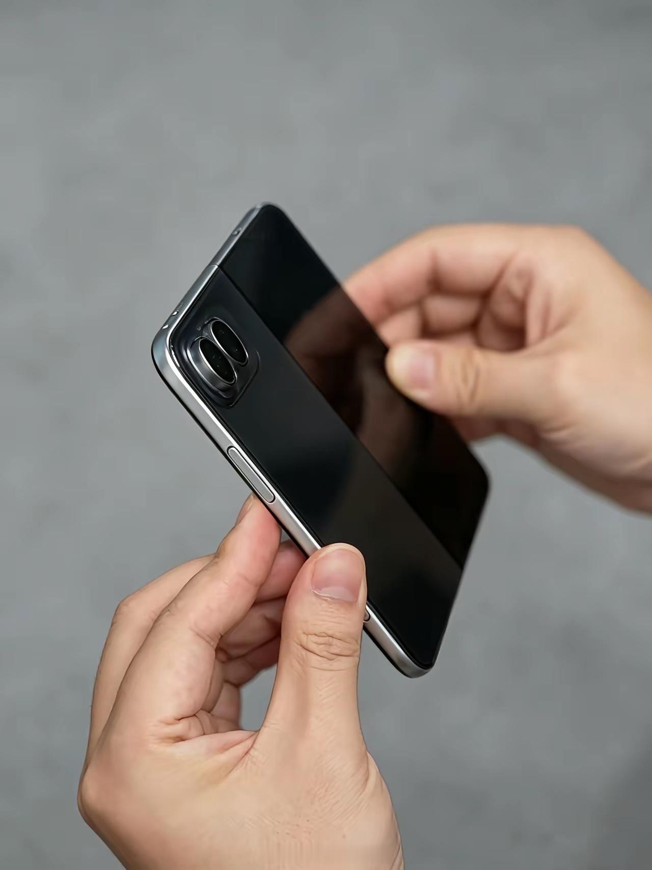 据爆料折叠iPhone电池，新供应商备案两块电池叠加总容量只有4883mAh，连