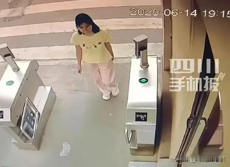 宜宾大一女生失联，已经超过了7天。

这起失联事件中，有些五个因素值得深思。

