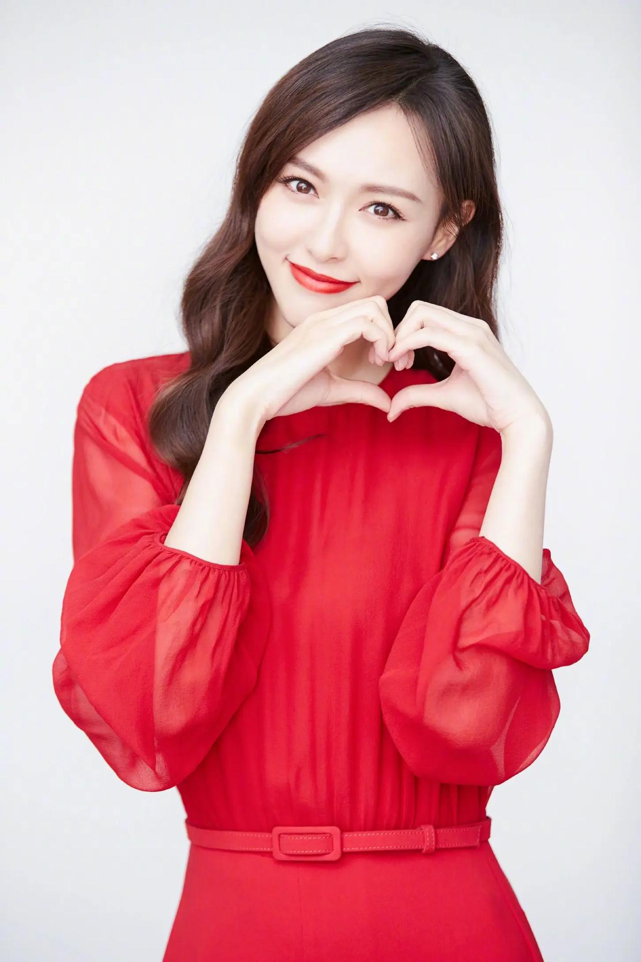 娱乐圈人气最高的女明星
[熊猫]唐嫣 - 演员
[熊猫]杨紫 - 演员、歌手
[