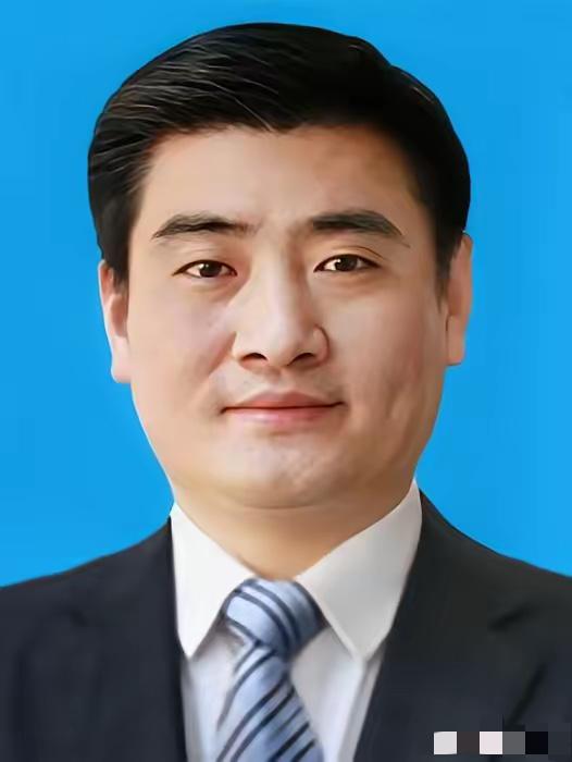 就在刚刚
界面快讯传来消息，戴瑞被查，于是看了一下他的工作履历，1973年12月