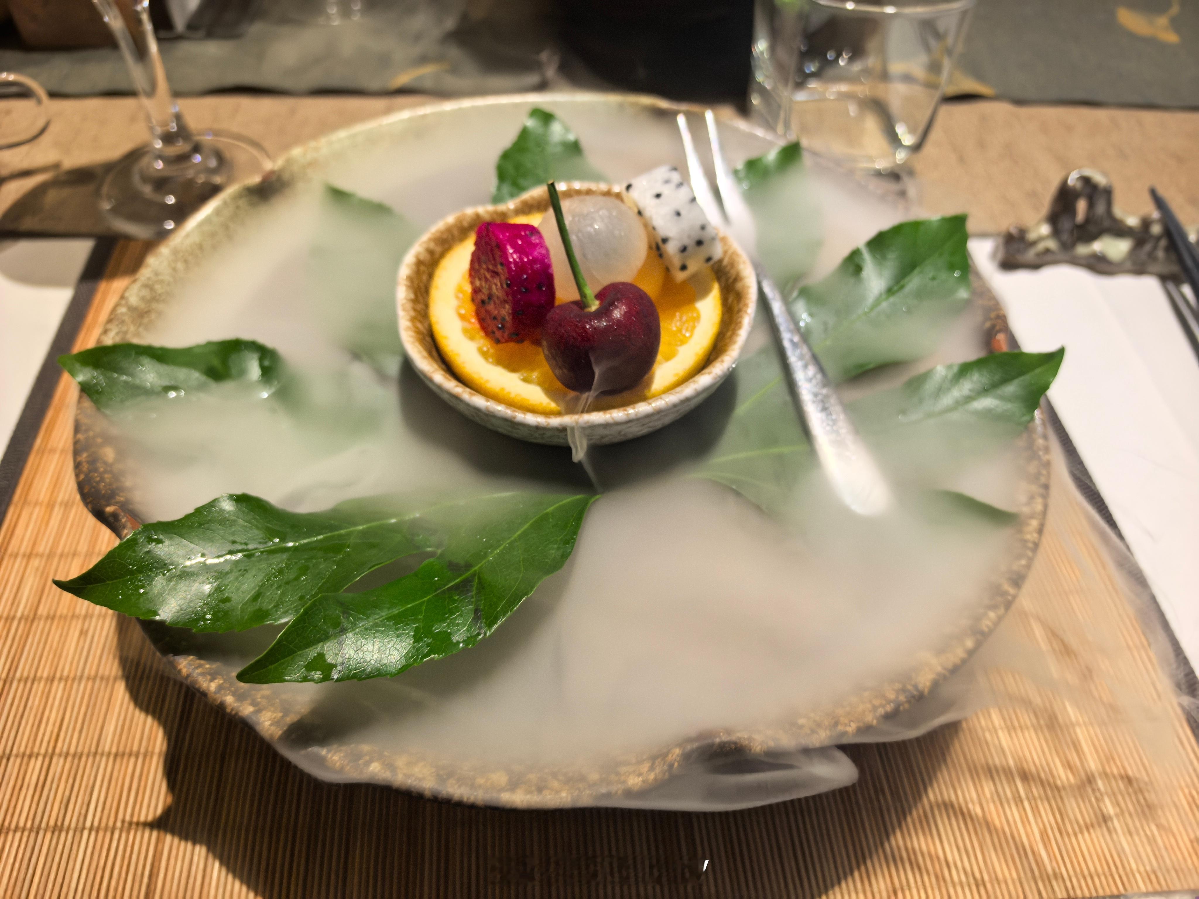 每日一餐，晚上断食减肥：今儿吃素，连这三文鱼都是素食做的，口感都很像，这些你能看