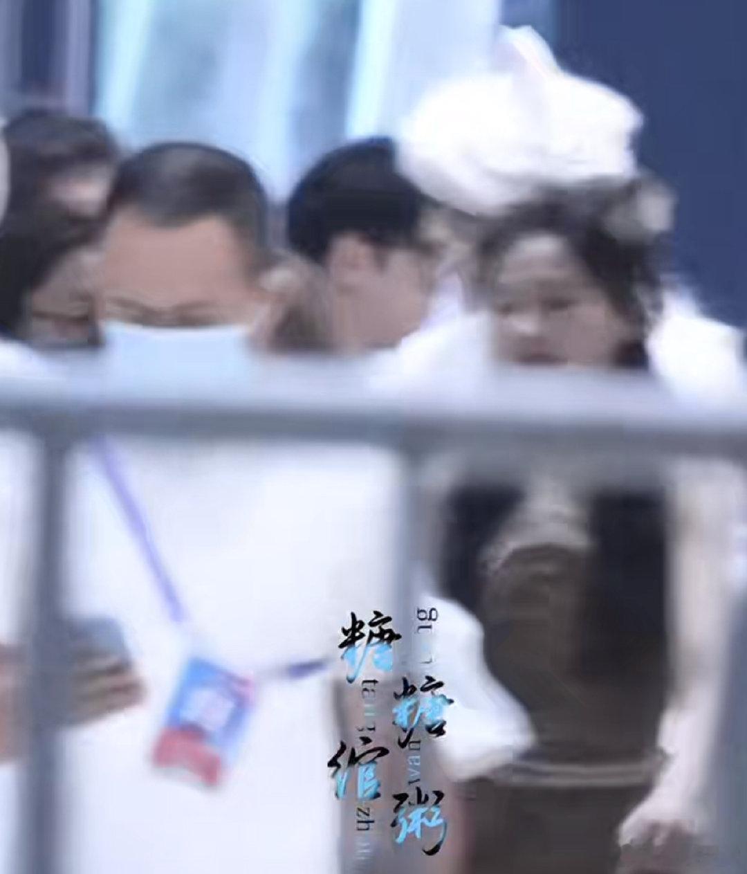 宋亚轩今天是白毛宋亚轩白狐狸宋亚轩今天是白毛，啊啊啊啊绝了 ​​​