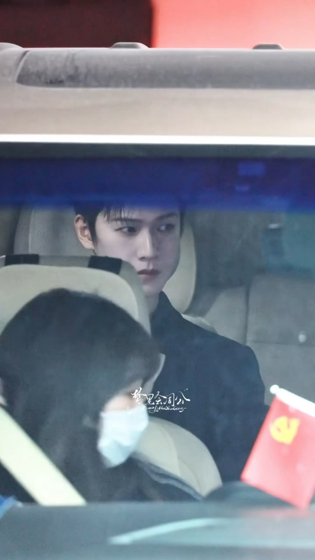 李昀锐深V男神只需要轻轻一媚……