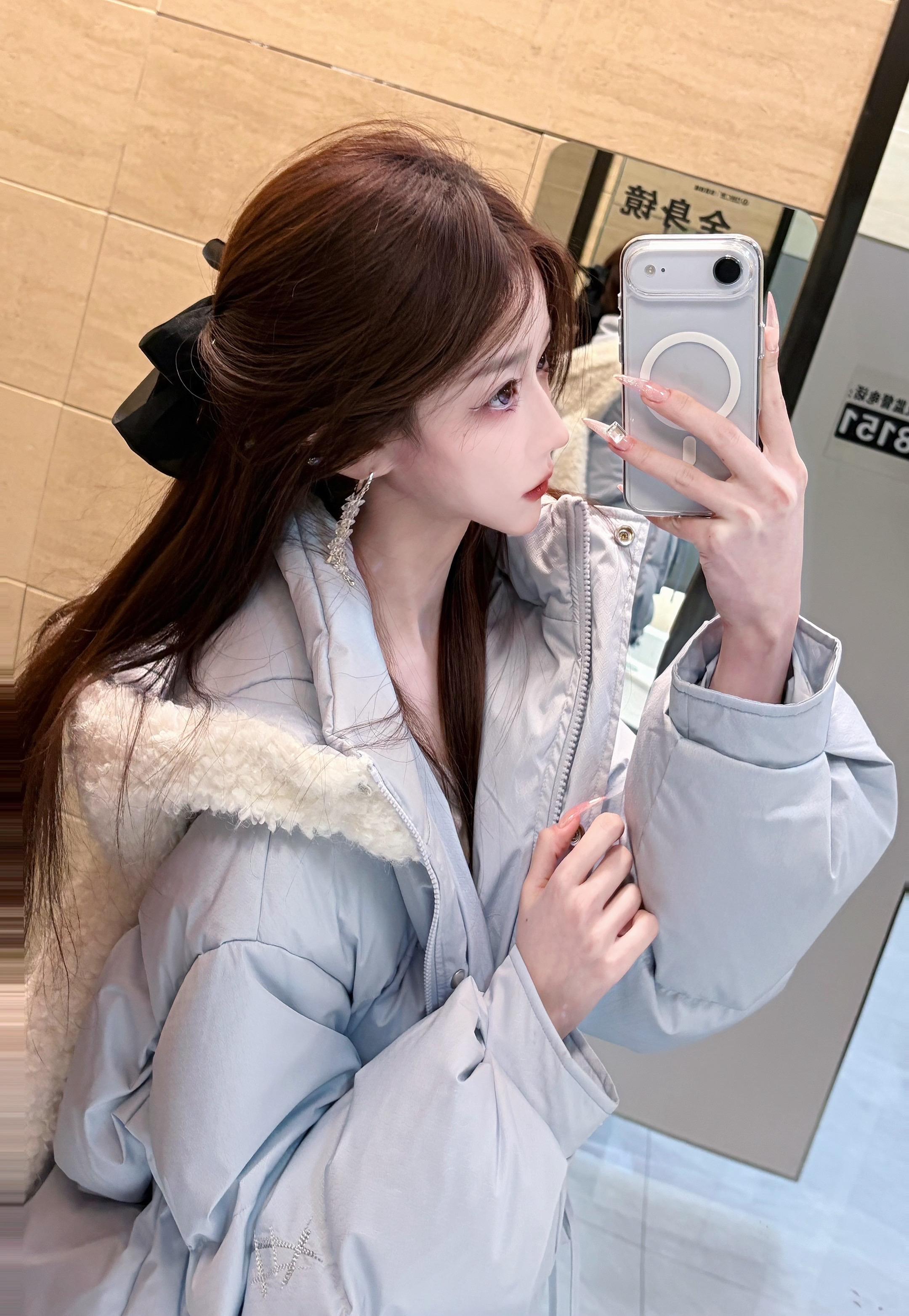 我才不要做一杯奶茶就哄好的小女孩 如果再加俩汉堡那我无话可说