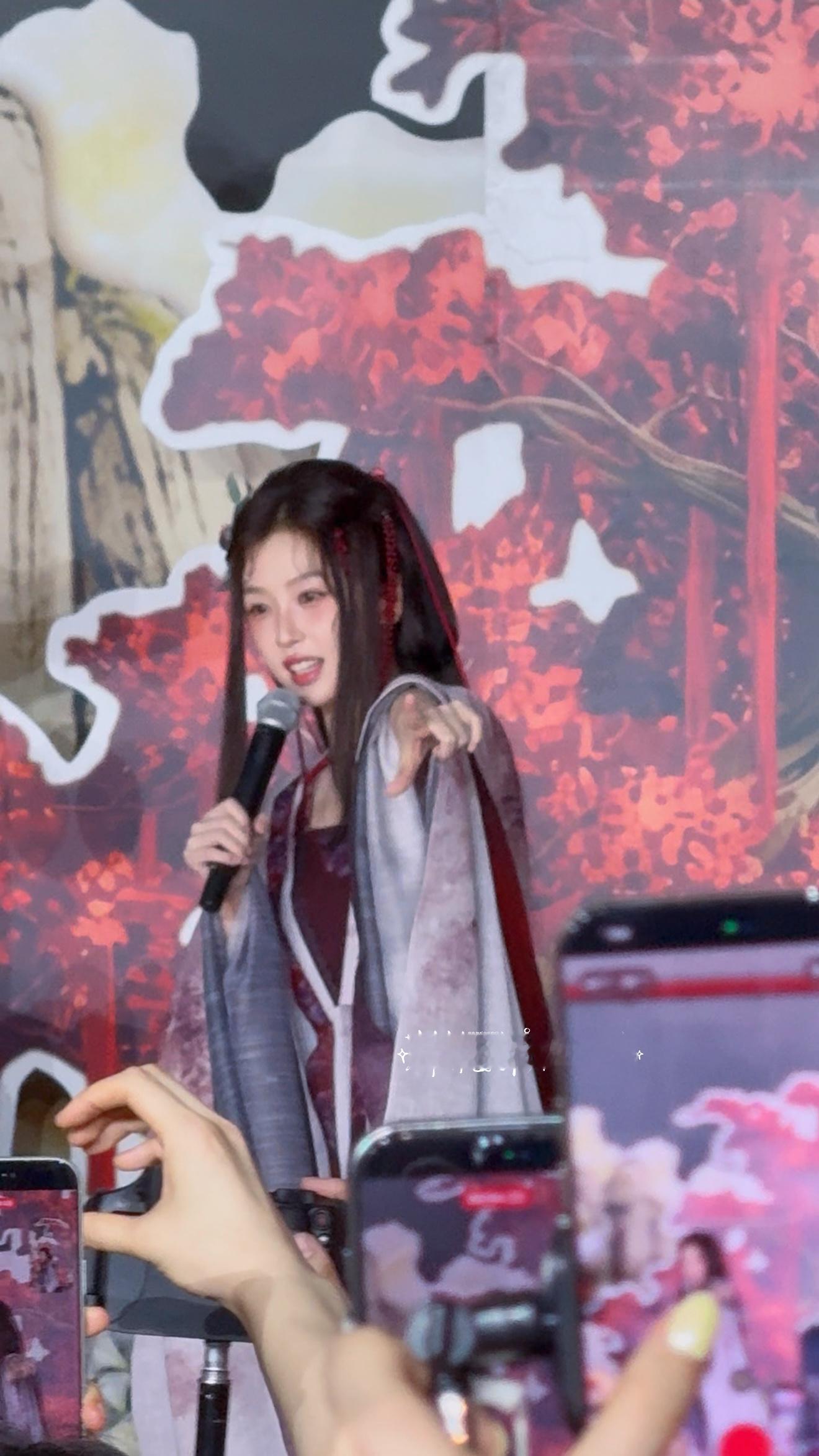 白鹿演蚌精vs虞书欣演蚌精美艳小蚌精迷晕我