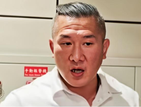 馆长批民进党在台就是毒瘤，还说：“等我赚到钱的时候，就是你民进党末日来的时候”
