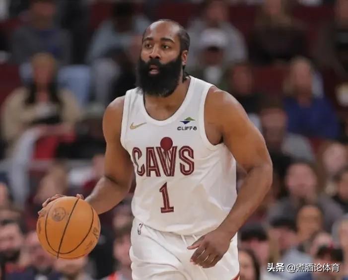 现在的米切尔是爽文型球星，哈登是冠军型控场，这俩根本不是一个维度的“强”。

米