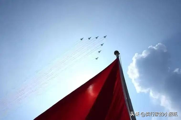 中国最厉害也最困难的地方，就是一边顶着外部势力的围堵，一边忍受内部一部分短视者的