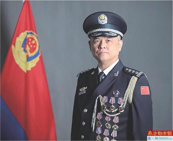 不到三小时 “海图痴人”凭船舶轨迹查获3.5万条走私香烟