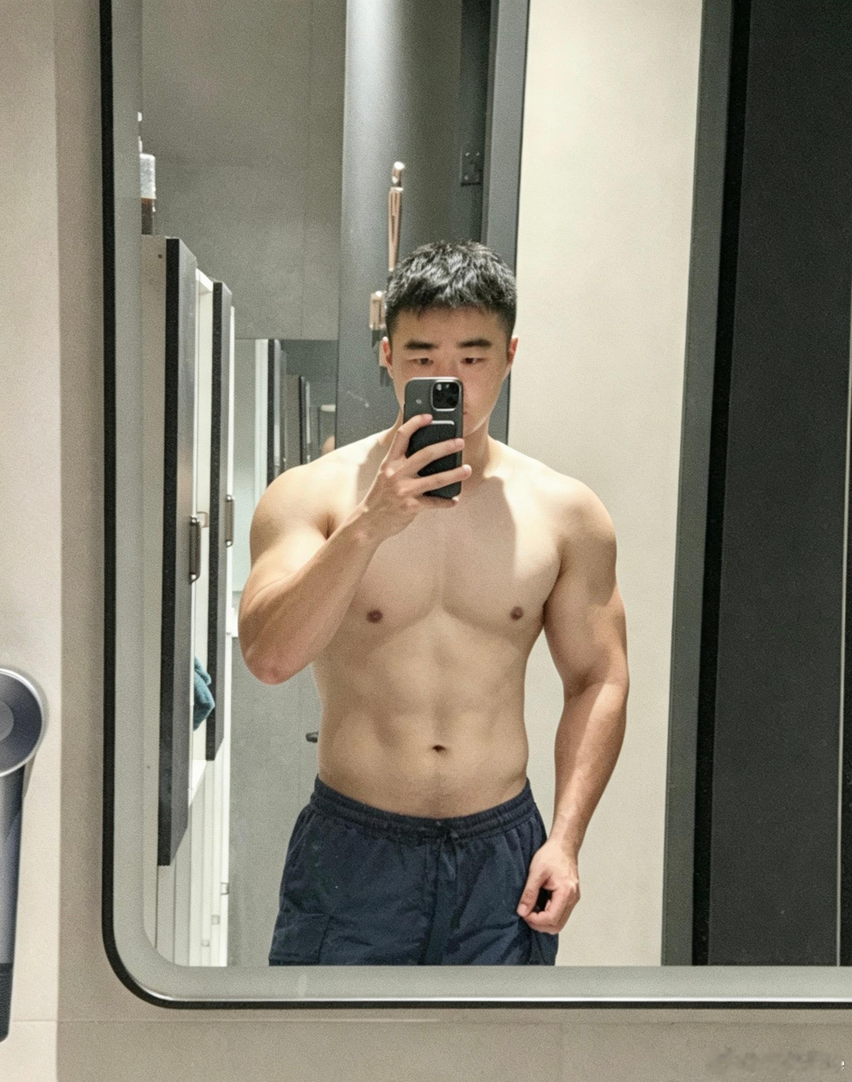 2年前，鸡蛋花把这本书送给我，我并不理解他的用意。当时的我，还以为做任何事都必须
