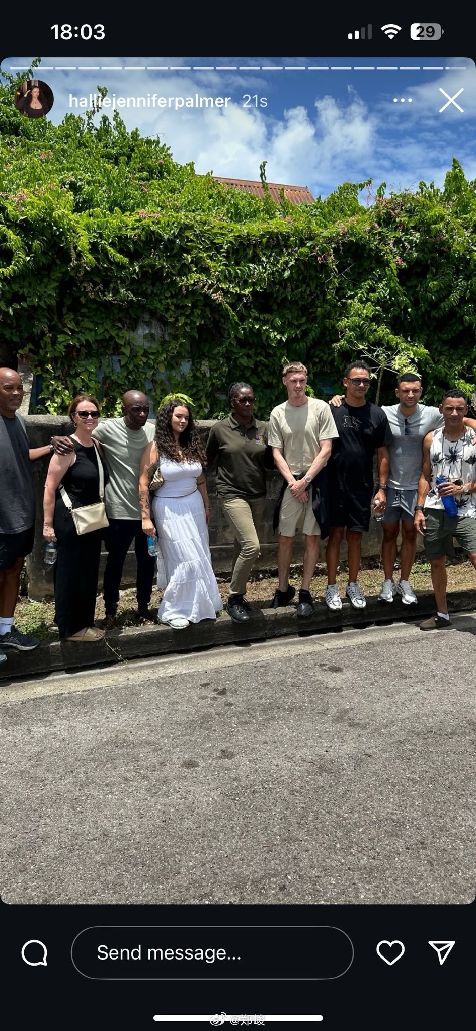 刚刚夺冠的帕尔默直接从美国去了加勒比岛国圣基茨和尼维斯，受到了热烈欢迎。这是他祖