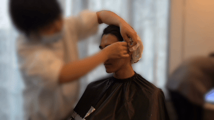 此沙光头造型果然造型只是帅哥身上点缀的一部分，此沙即使光头造型也非常帅，光头造型