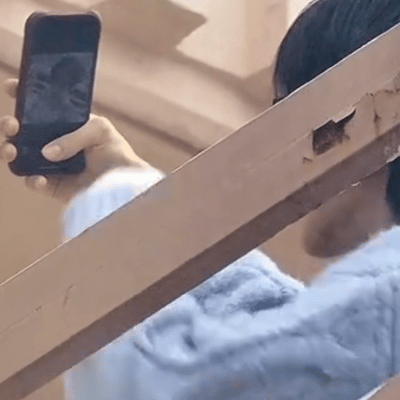 好聪明 还会扶眼镜！ ​​​