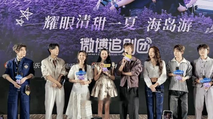 李昀锐回应薄肌值得八个机位 热议名场面现场回应啦，李昀锐谈吐幽默，直言角色后续还