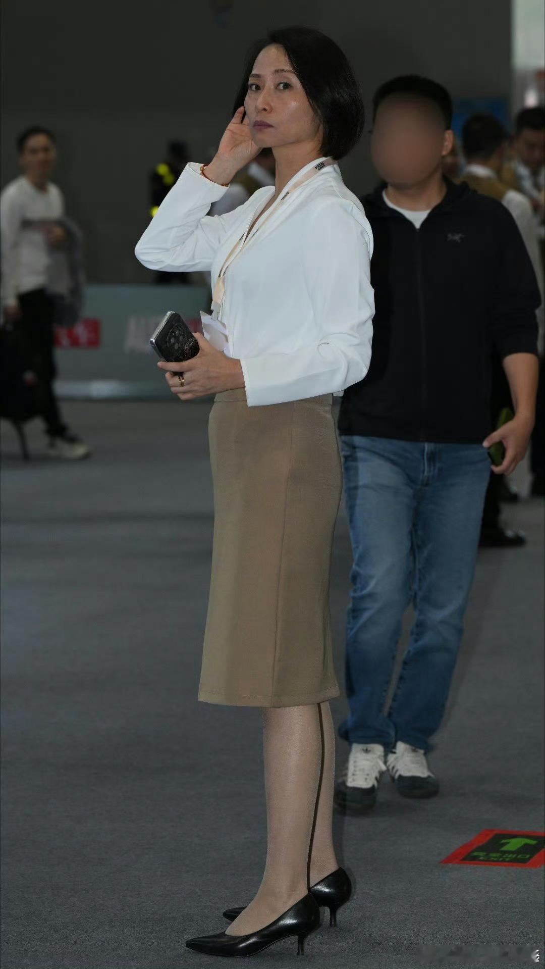 职业装轻熟女神范儿