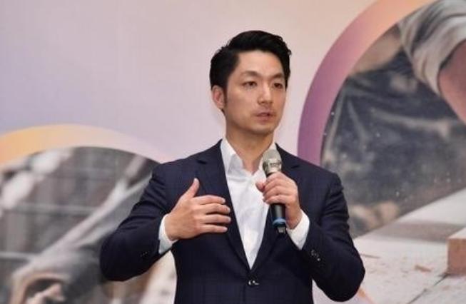 台北市长蒋万安他曾表示，如果大陆军机继续在台海绕飞演习，他就要停掉创办了十五年的