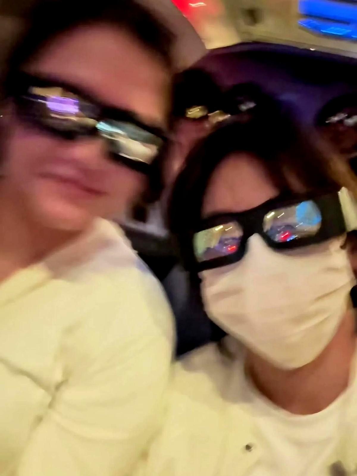 全红婵终于发动态了

已经回到广东了

但是关心她的人估计会有一点点心塞

点开