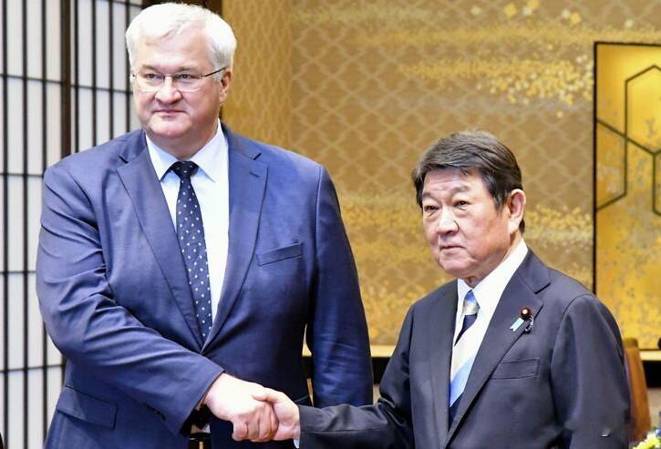 日本、乌克兰继续勾连！在乌克兰外长瑟比加访问日本期间，日本外相茂木敏充声称为了公