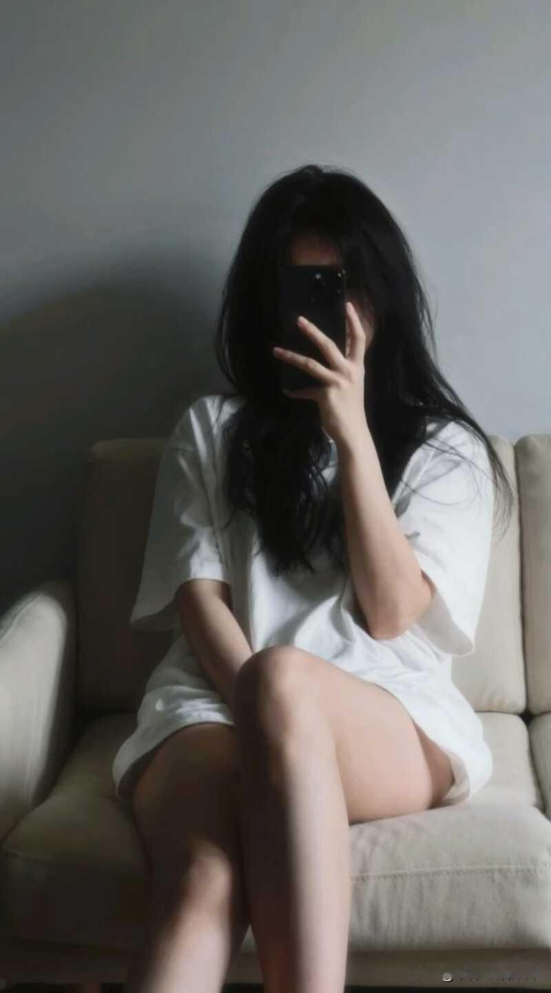 做不到早睡早起，那就自己照顾好自己咯[得意]