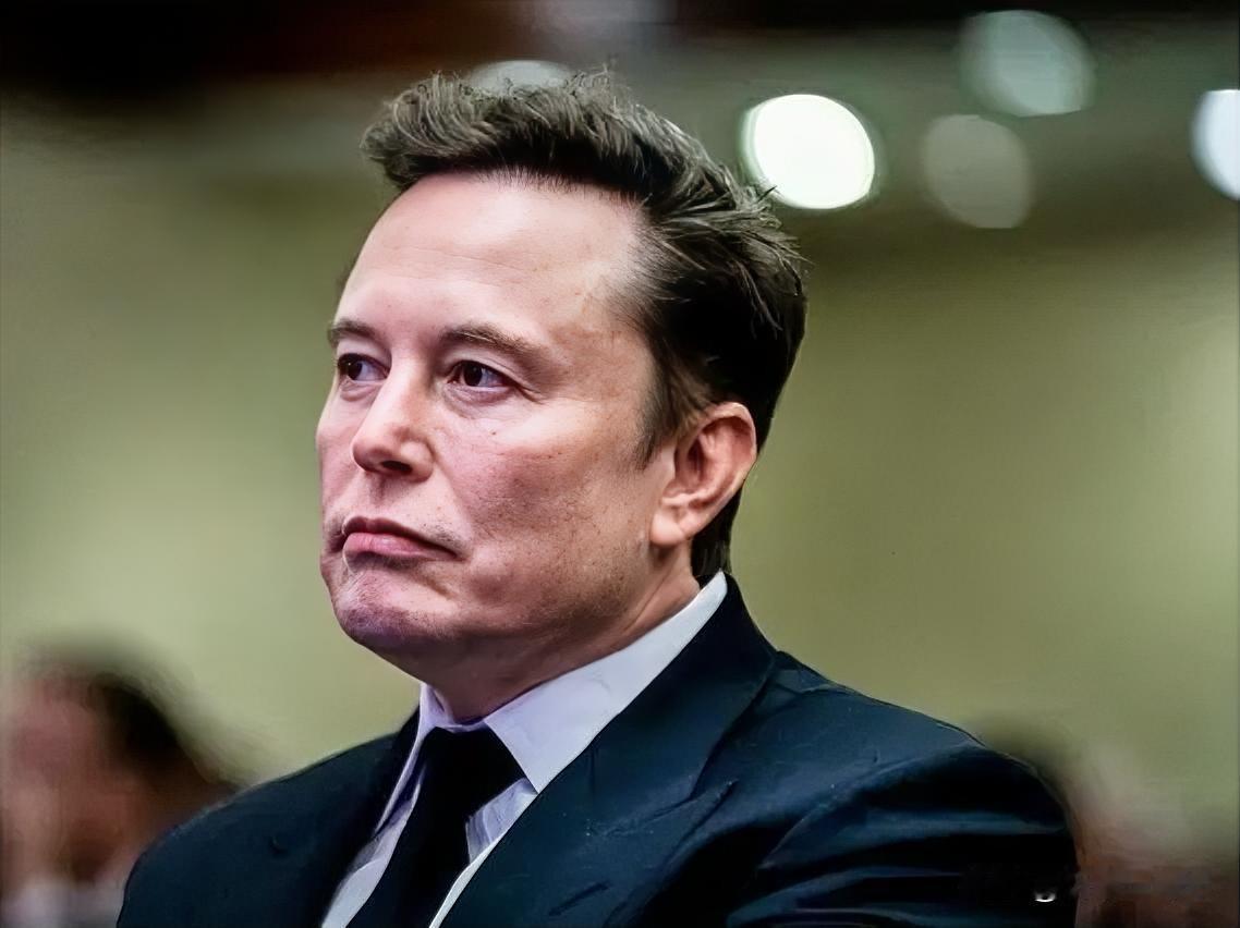 再次慷慨解囊？美媒爆料：马斯克计划斥巨资助力共和党中期选举！
老马上次是奔着自己