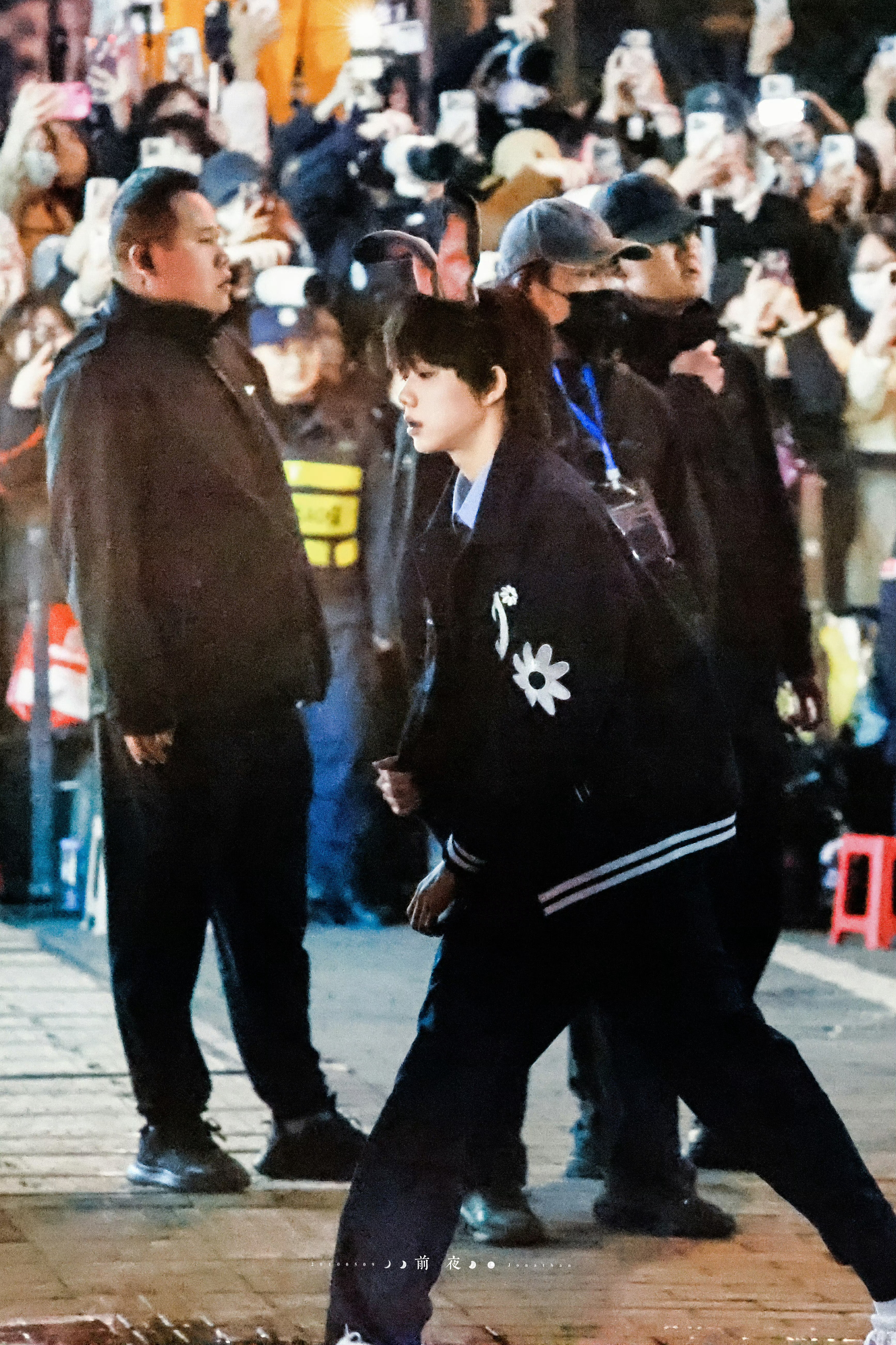 陈奕恒好萌🐰陈奕恒宇宙闪烁请注意路透宇宙闪烁请注意