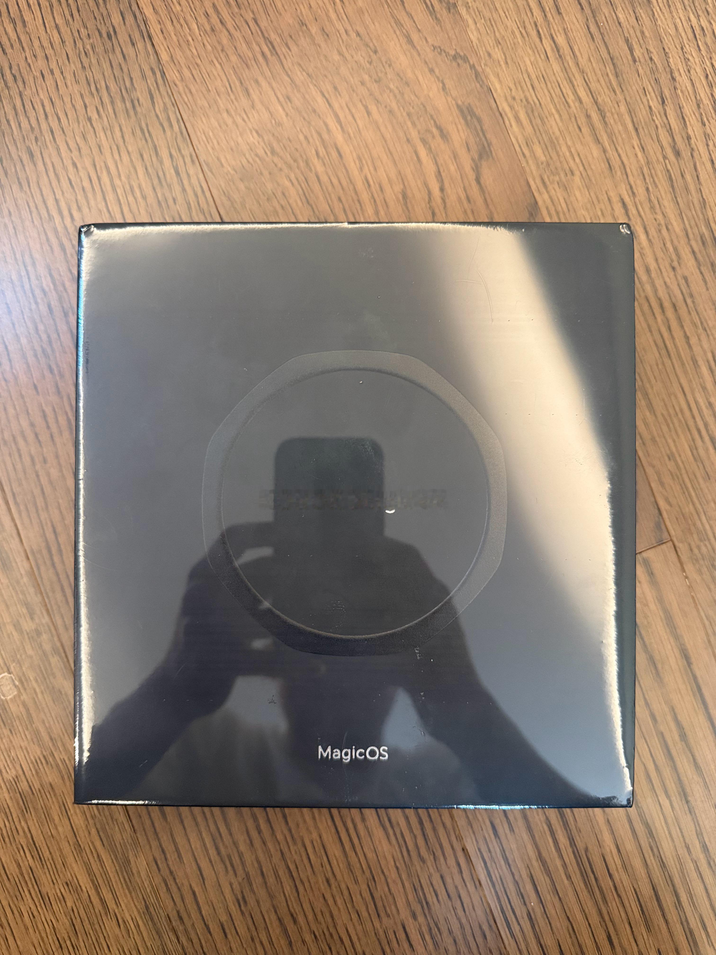 张雪yyds我的张雪同款也到了挑战全程用它拍820RR车评！荣耀张雪机车战略合作