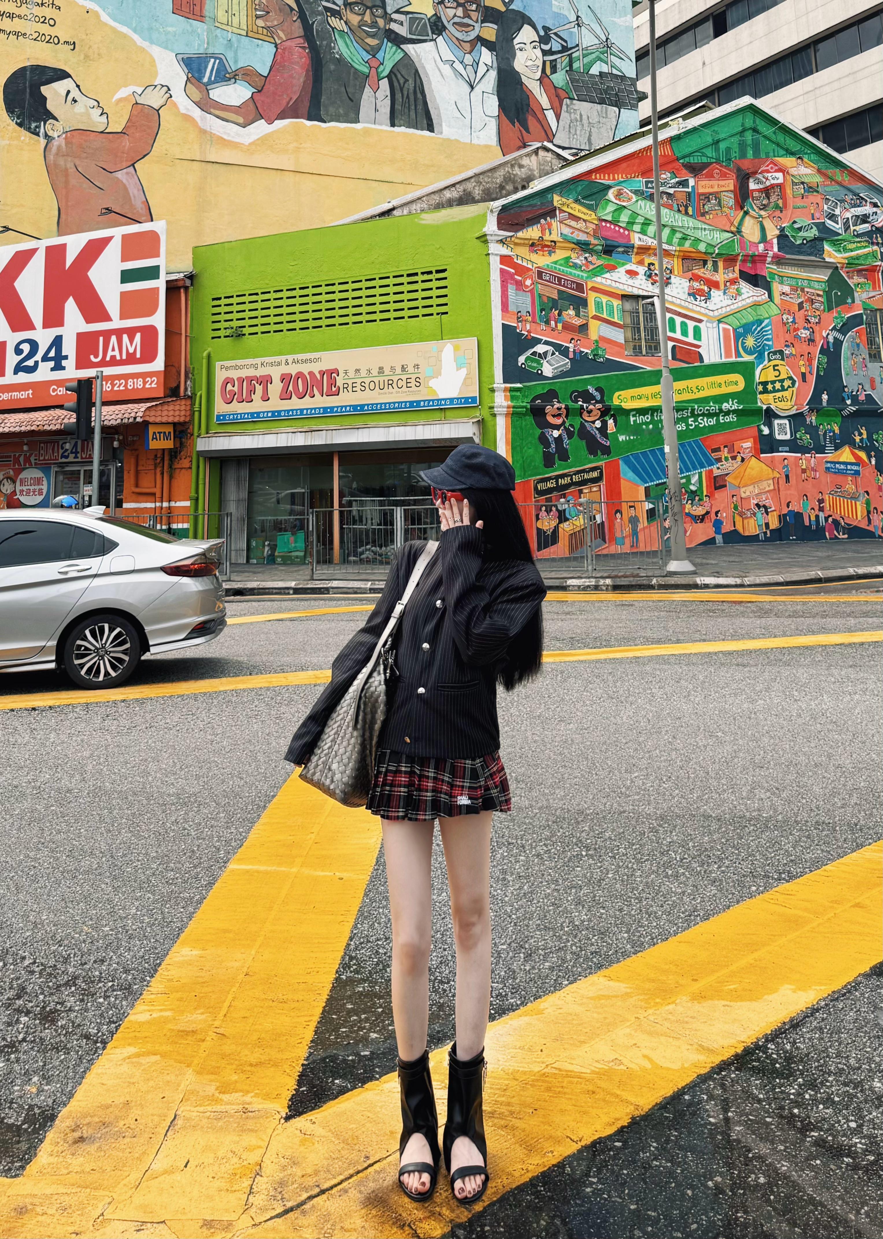 𝗞𝘂𝗮𝗹𝗮 𝗟𝘂𝗺𝗽𝘂𝗿 🍟南洋无尽夏  ​​​