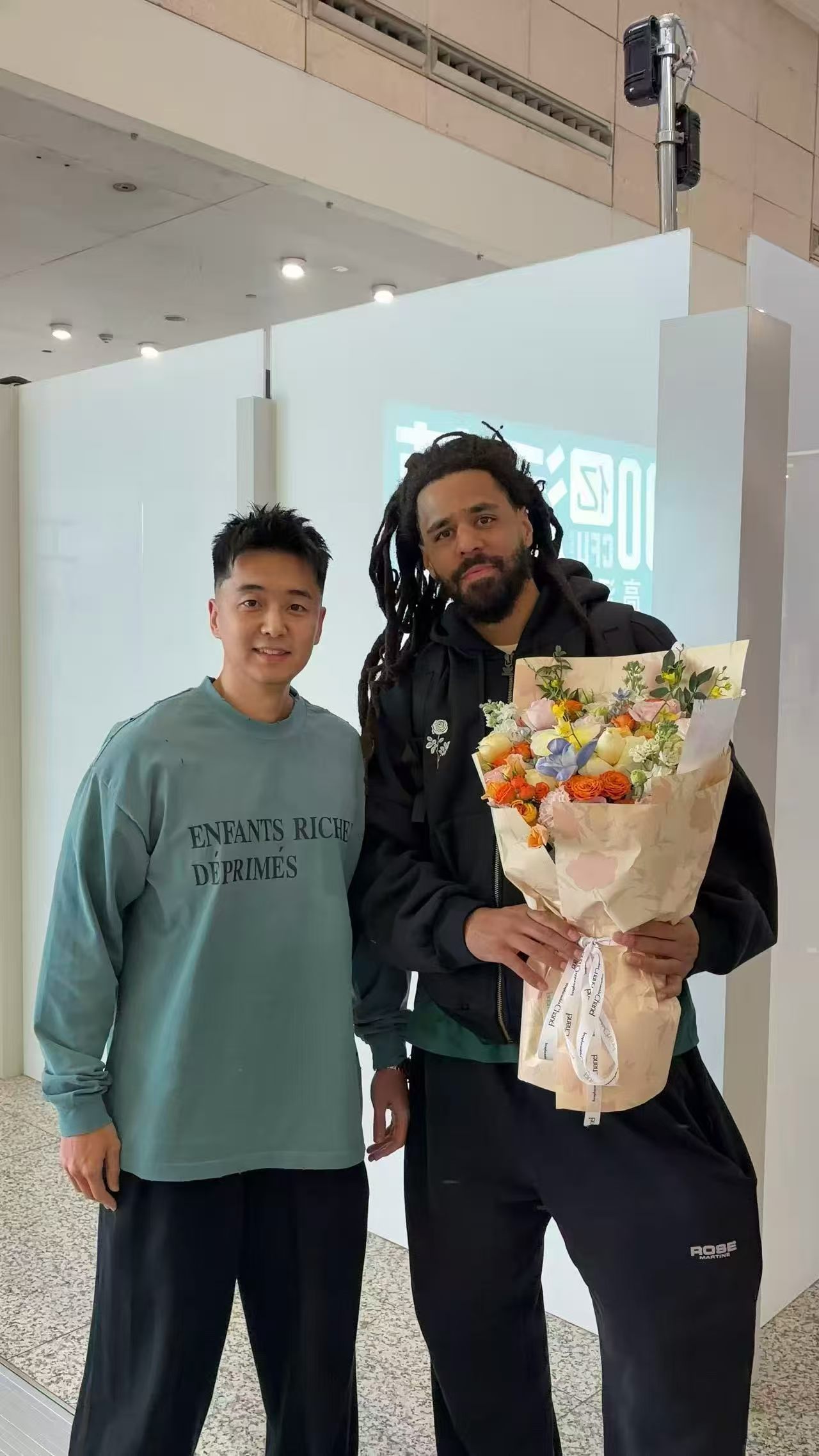 南京同曦新外援J Cole已经到位了，正式开始跟队训练。没错，就是你们知道的那个