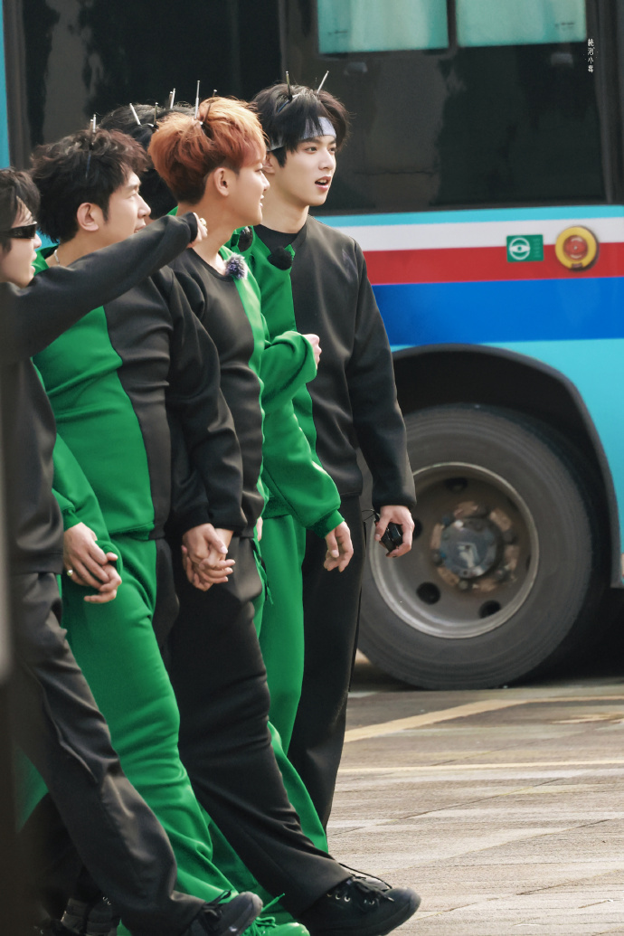 刘耀文小触角连体人刘耀文可爱外星人 刘耀文小触角连体人，刘耀文可爱外星人来的呀，