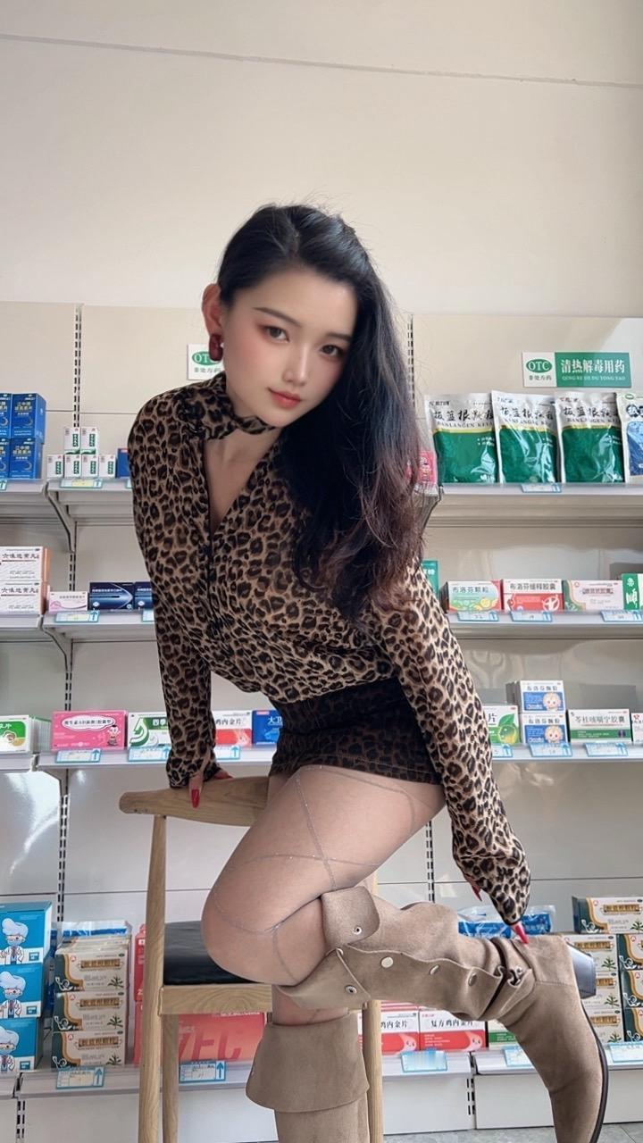 谁还不是小腰精 小性感 御姐风 美女老板娘日常 好身材好气质