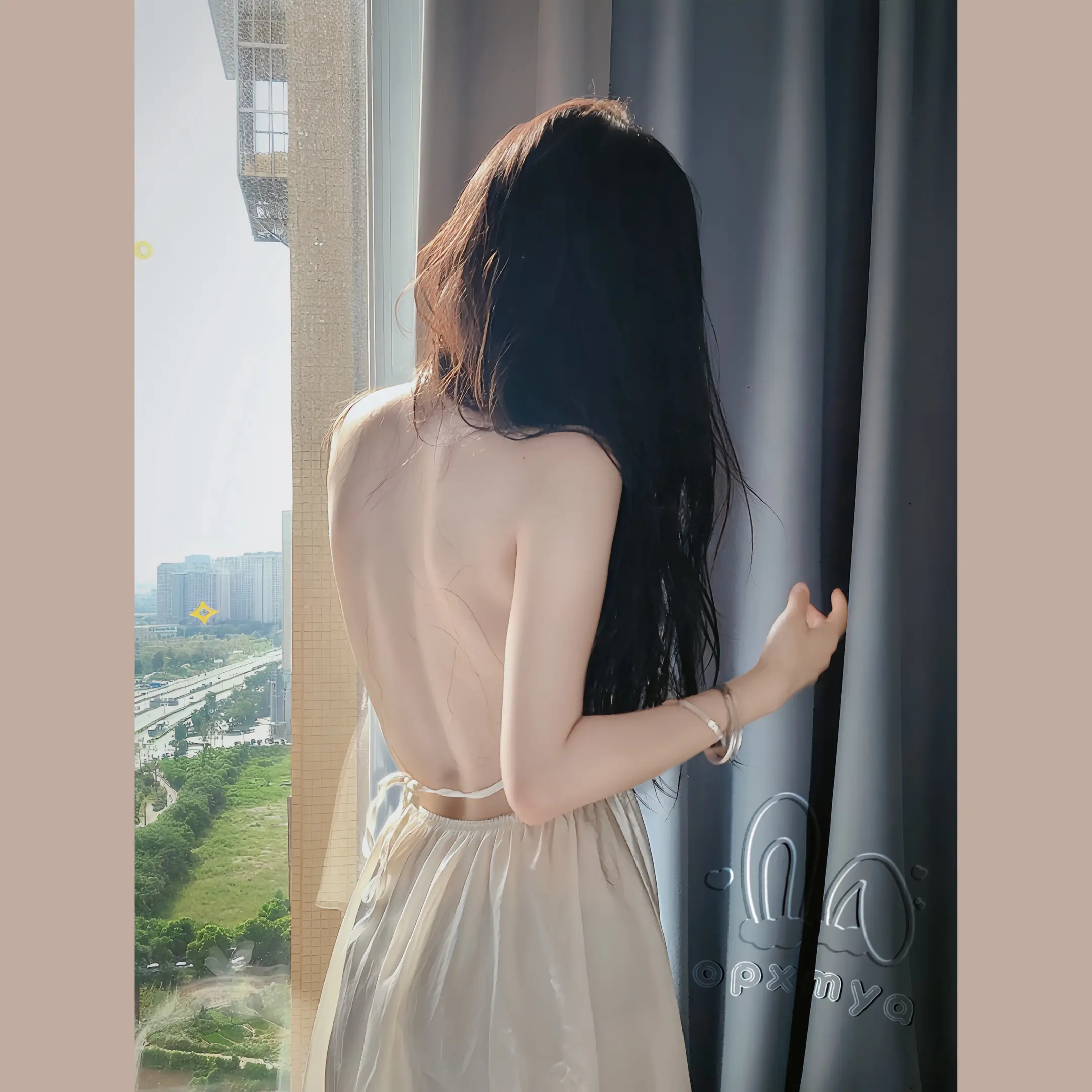 听到你说起她们  心里嫉妒介意的要命 你的所有都只能属于我