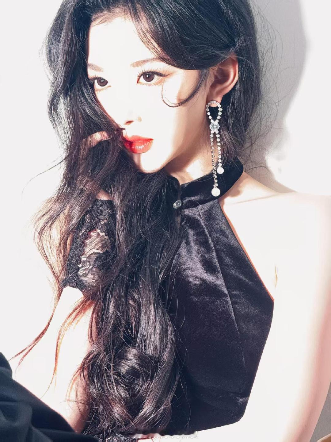 孔雪儿黑天鹅小蛋糕 搜狐舞蹈盛典 谁懂啊！孔雪儿这黑天鹅小蛋糕太绝了！恶毒女配演