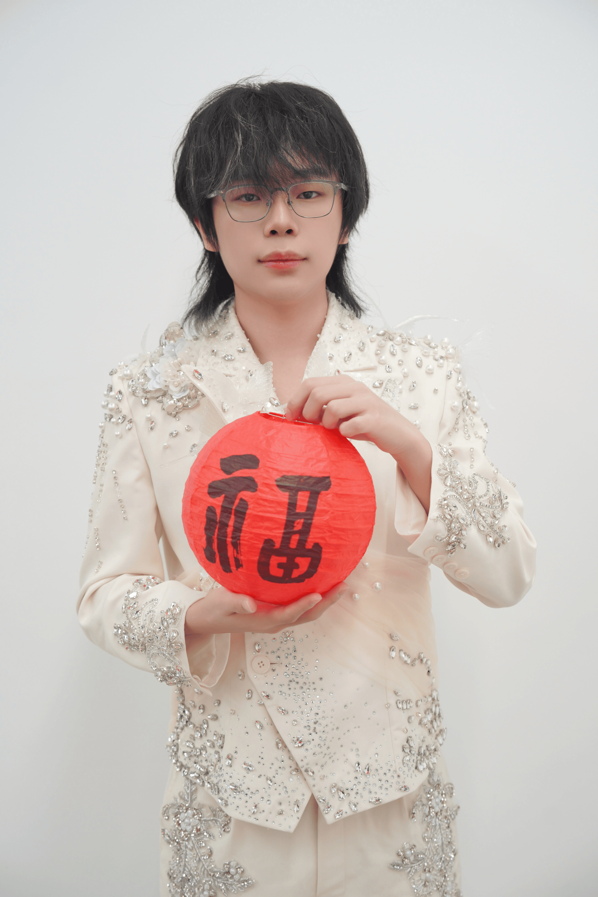 钟意发文展示自己王者段位：打野段位提升至140段