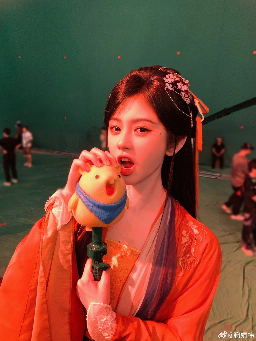 鞠婧祎 jjy鞠婧祎阿黛 “愿你看遍世间繁华，心中无所牵挂”  𝓜𝒶𝓎 ?