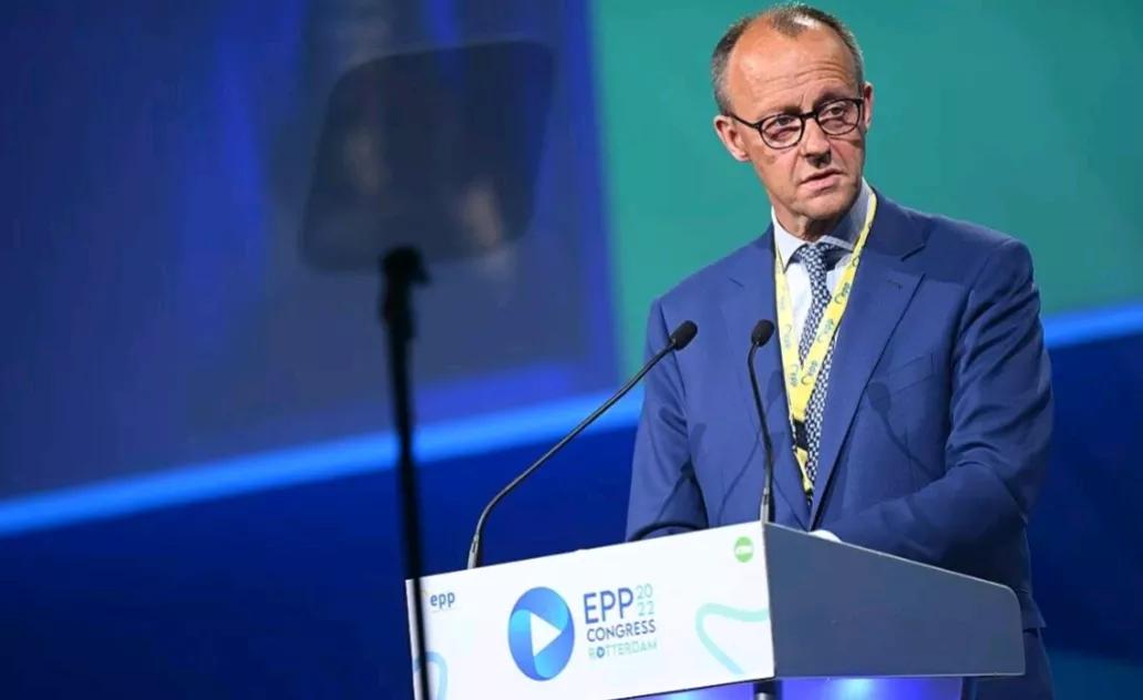 《图片报》消息，当地时间18日，德国总理梅尔茨，在参与一档政论播客节目时明确表示