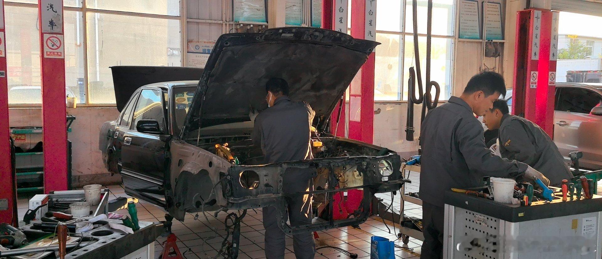 丰田皇冠 133整备翻新中 ​​​