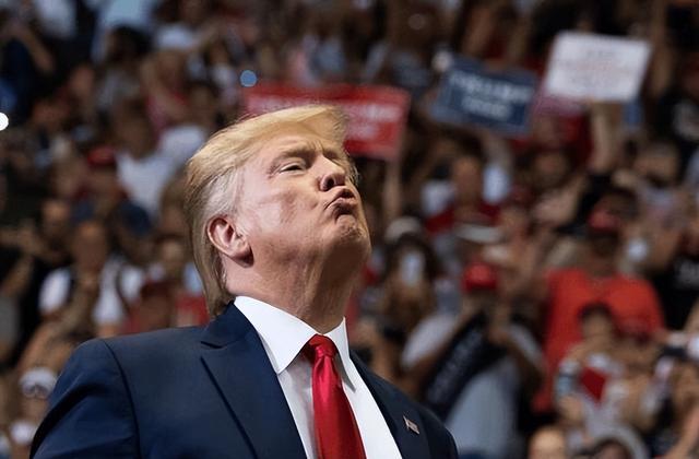 特朗普又威胁：丹麦搞不定中俄 特朗普又开始作妖。为夺格陵兰岛，他又以中俄为噱头，